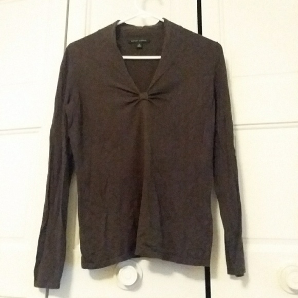 Simple yet elegant Brown bow long sleeve - Picture 1 of 3